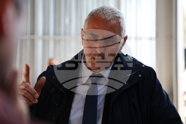 Благоевград - парламентарни избори - паравани за гласуване - транспортиране