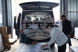 Благоевград - парламентарни избори - паравани за гласуване - транспортиране