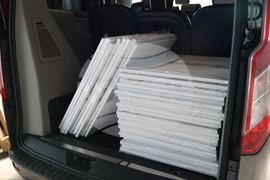 Благоевград - парламентарни избори - паравани за гласуване - транспортиране