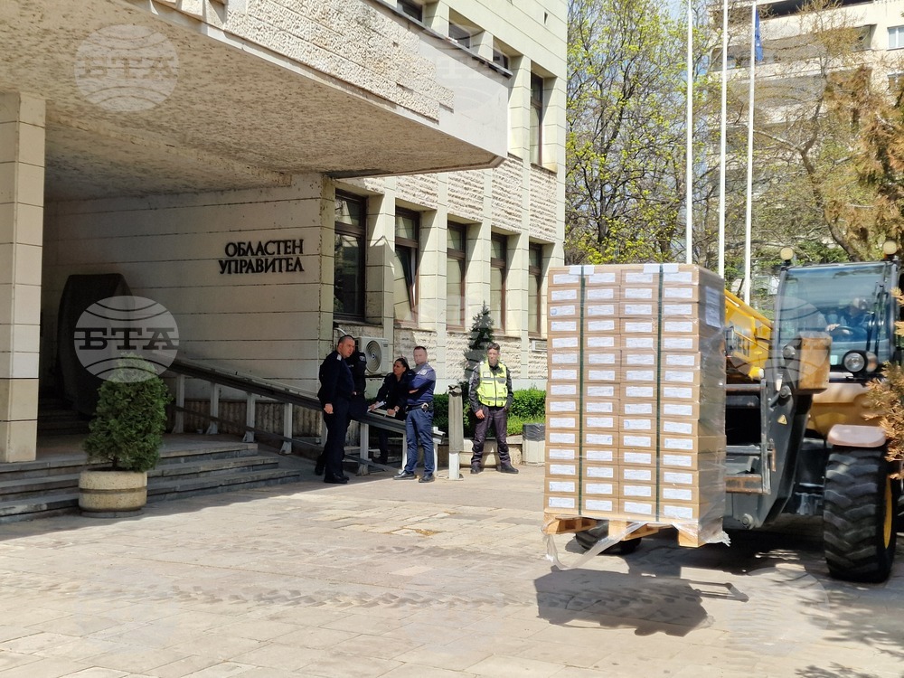 Пловдив - бюлетини - избори - пристигане