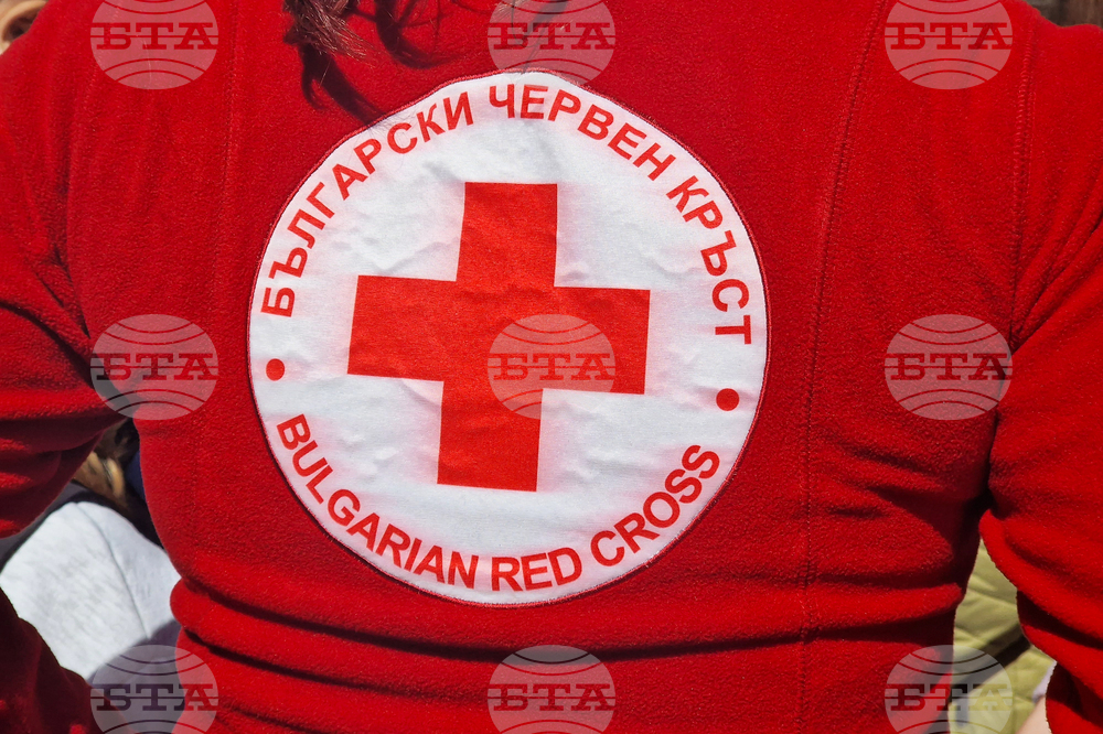 Пловдив - традиционно боядисване на яйца в храм „Св. Марина“ 