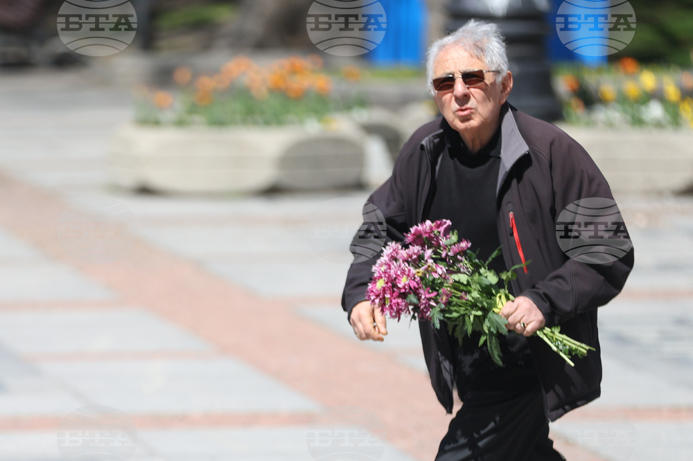 Михаил Белчев  - поклонение