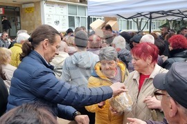 Ямбол - козунаци - благотворителност