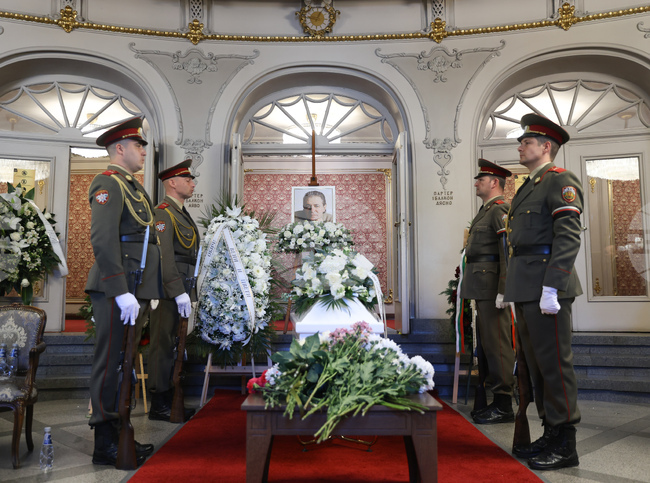 Човек като Михаил Белчев не може да бъде забравен, каза поетесата Елка Няголова