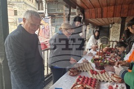 Троянски манастир - боядисване на яйца - празнична служба