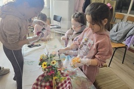 Село Рупите - Велики четвъртък - боядисване на яйца