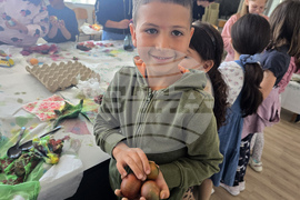 Село Рупите - Велики четвъртък - боядисване на яйца