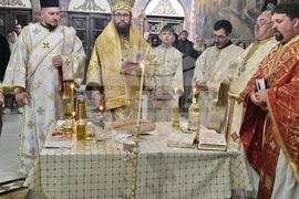 Видин - Велики четвъртък - литургия и общ маслосвет