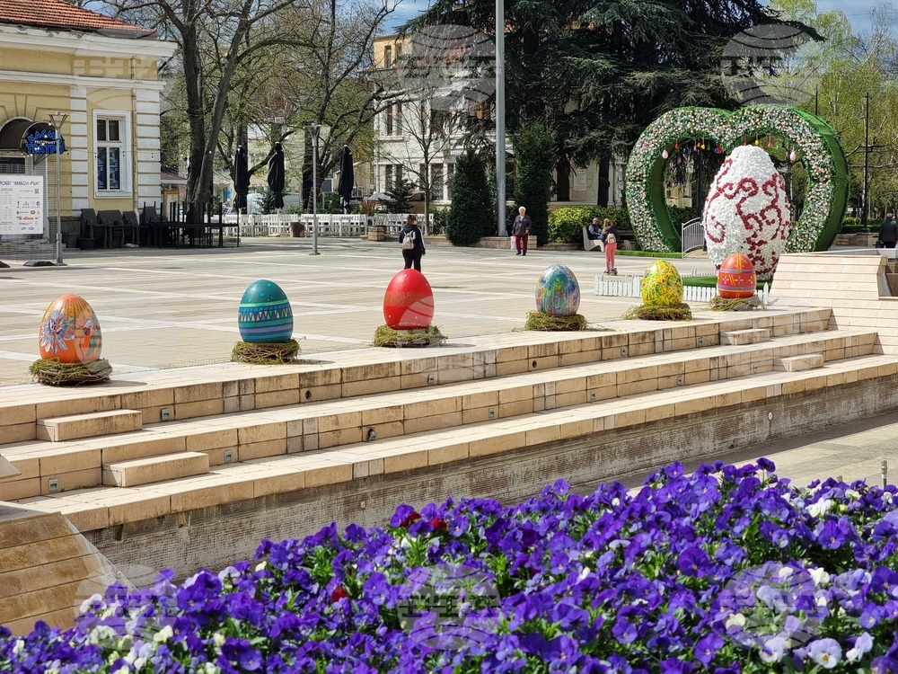 Ямбол - великденска украса