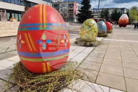 Ямбол - великденска украса