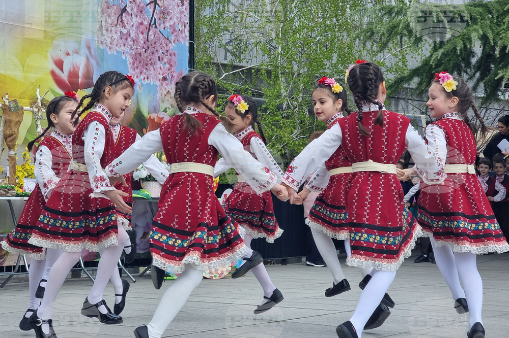 Стара Загора - изложба „Писани яйца, шарени“