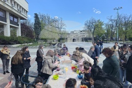 Видин - площад „Бдинци“ - Велики четвъртък - боядисване на яйца