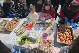 Видин - площад „Бдинци“ - Велики четвъртък - боядисване на яйца