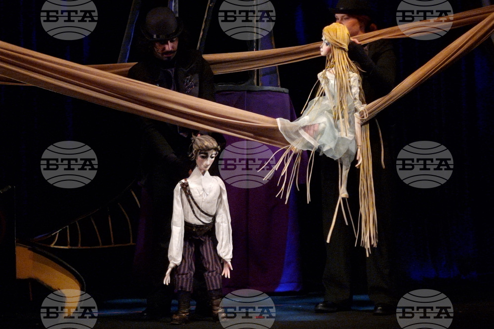 Русе - куклен театър - "Рапунцел" - премиера