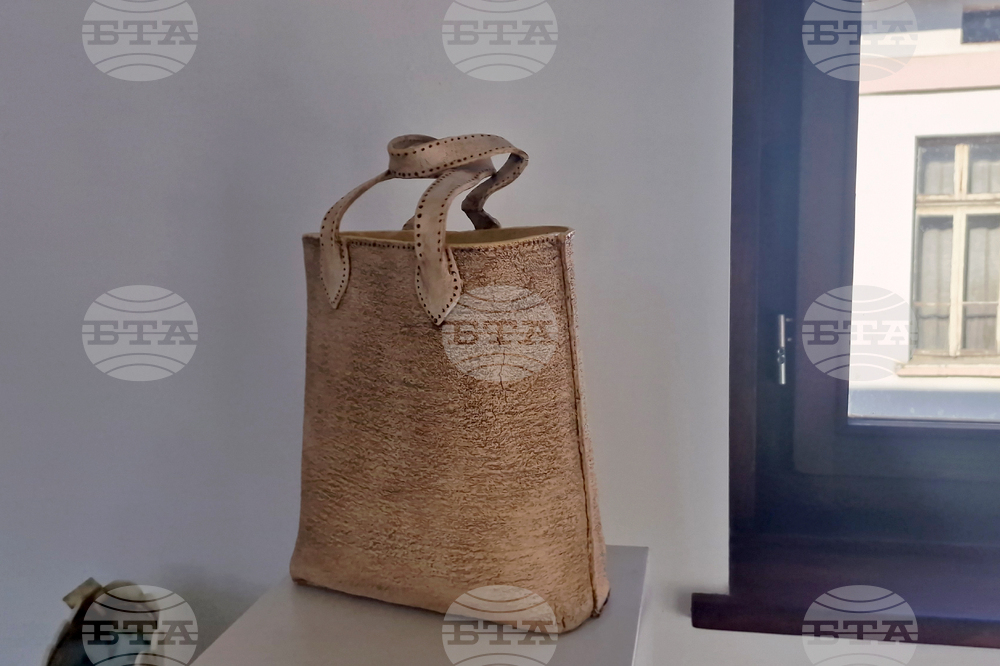 Троян - пролетна изложба на троянските художници