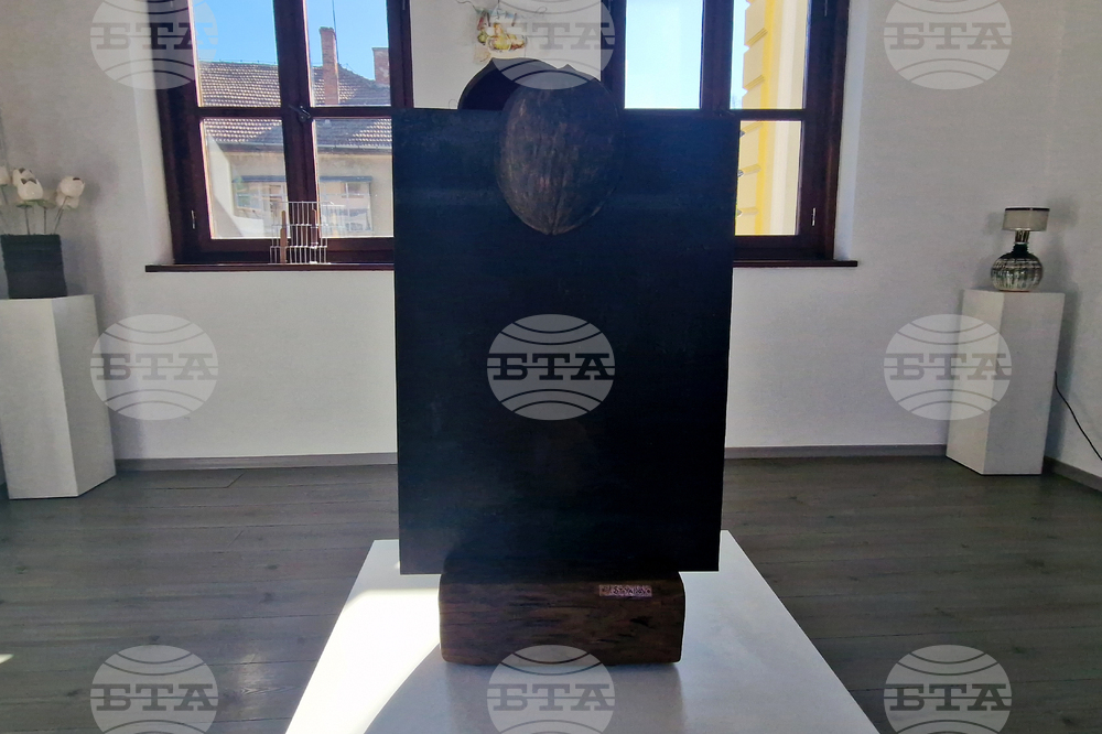 Троян - пролетна изложба на троянските художници