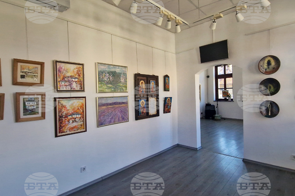 Троян - пролетна изложба на троянските художници