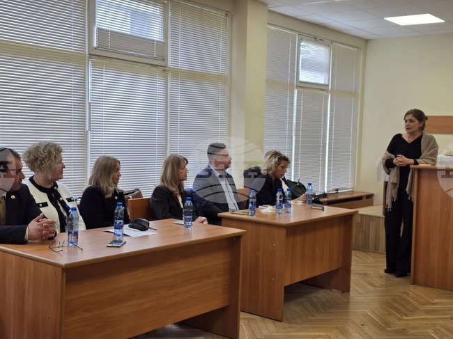 Ловеч - кръгла маса - подкрепа за хора с психични заболявания