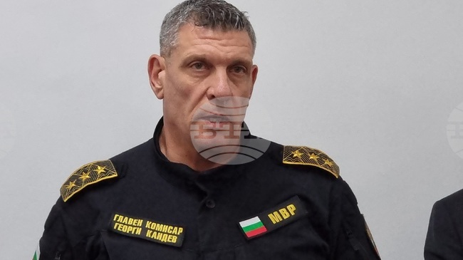 Укрити в пояс 12 хил. евро и списъци с имена са намерени у задържани при полицейска операция в Търговище, съобщи и. д. главен секретар на МВР