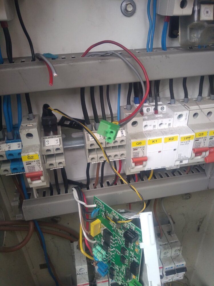 Община Благоевград: Злонамерени действия дори и в най-светлите дни, неизвестни лица прерязаха кабели, захранващи част от уличното осветление в Благоевград