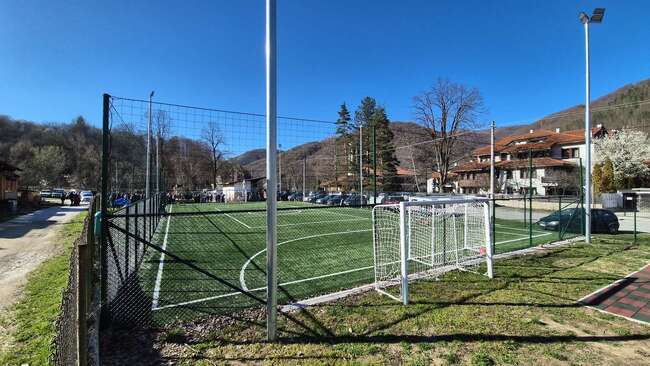 В село Рибарица беше открита мултифункционална спортна площадка