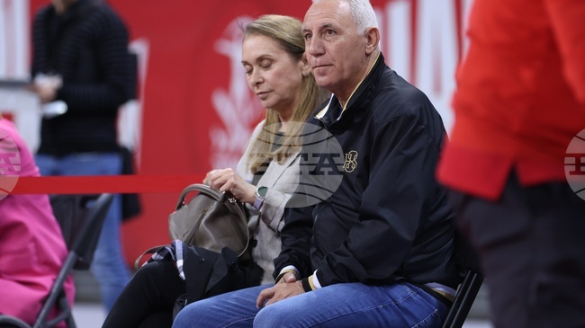 Христо Стоичков: "Нека има здраве, радост и повече усмивки във всеки дом"