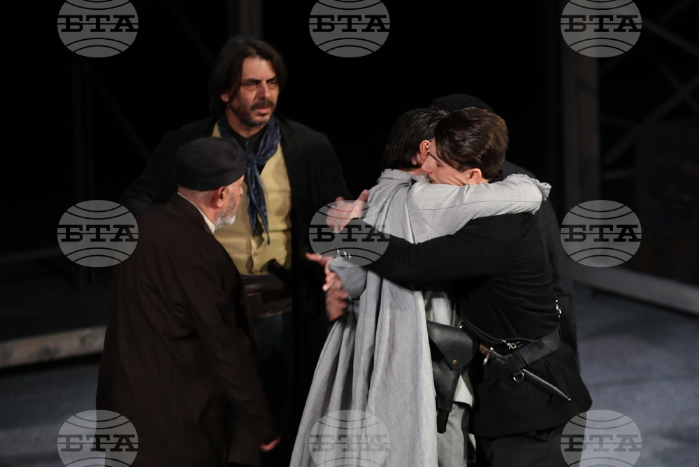 Пловдив - Драматичен театър - „Записки по българските въстания“ - премиера