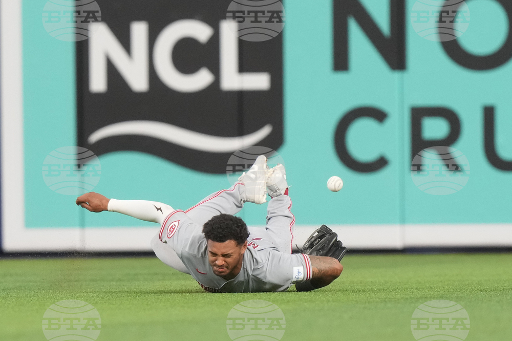 APTOPIX Reds Marlins Baseball