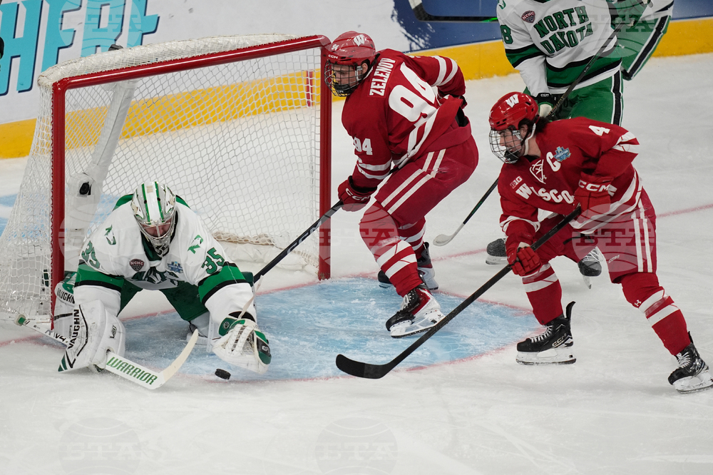 NCAA Wisconsin North Dakota Hockey