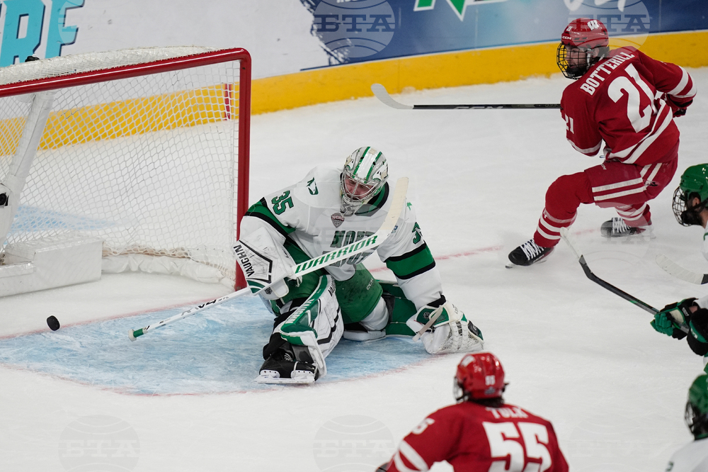 NCAA Wisconsin North Dakota Hockey