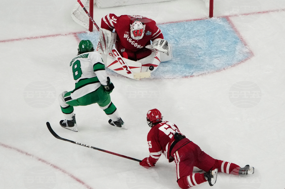 NCAA Wisconsin North Dakota Hockey