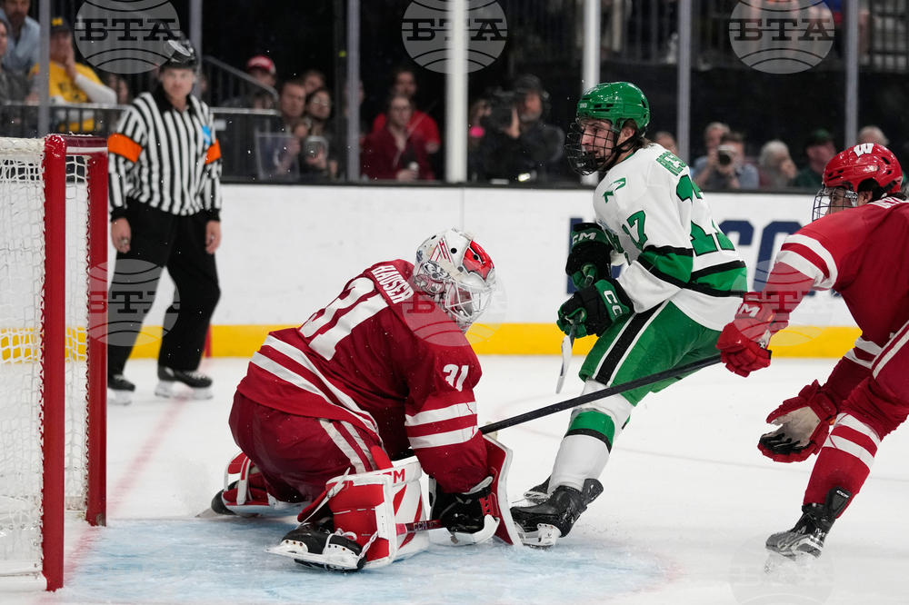 NCAA Wisconsin North Dakota Hockey