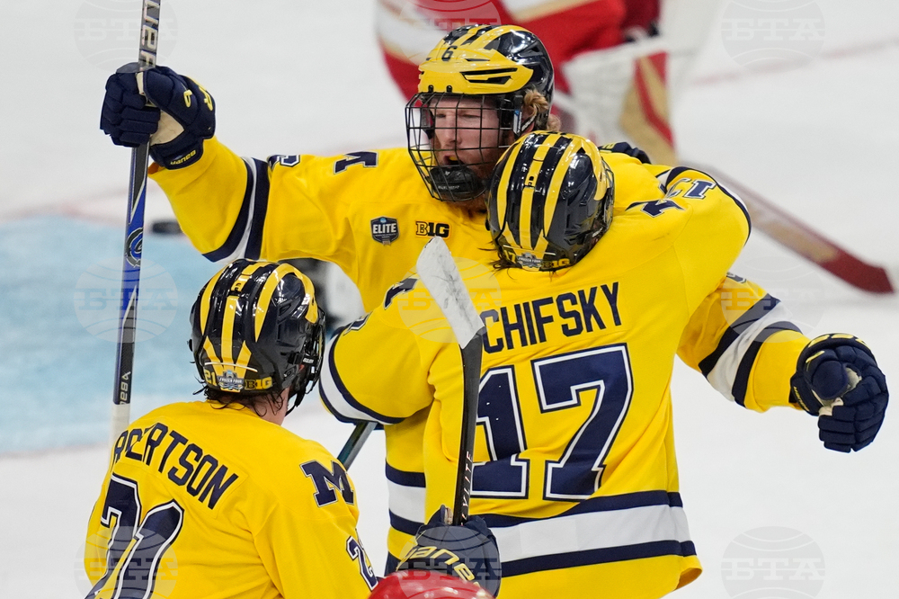 NCAA Michigan Denver Hockey