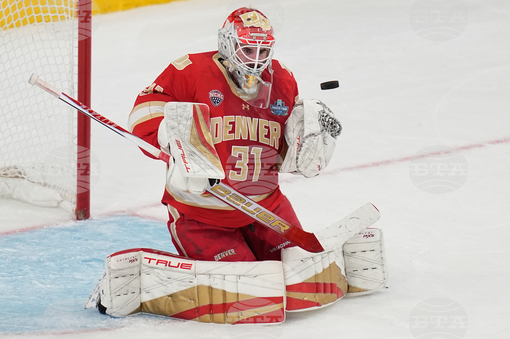 NCAA Michigan Denver Hockey
