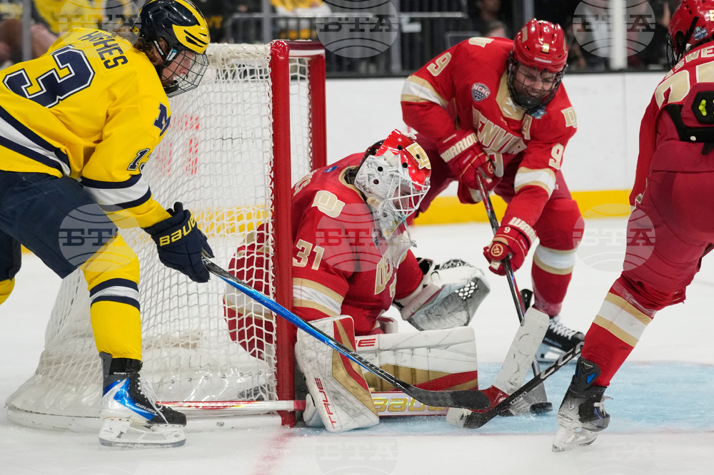 NCAA Michigan Denver Hockey