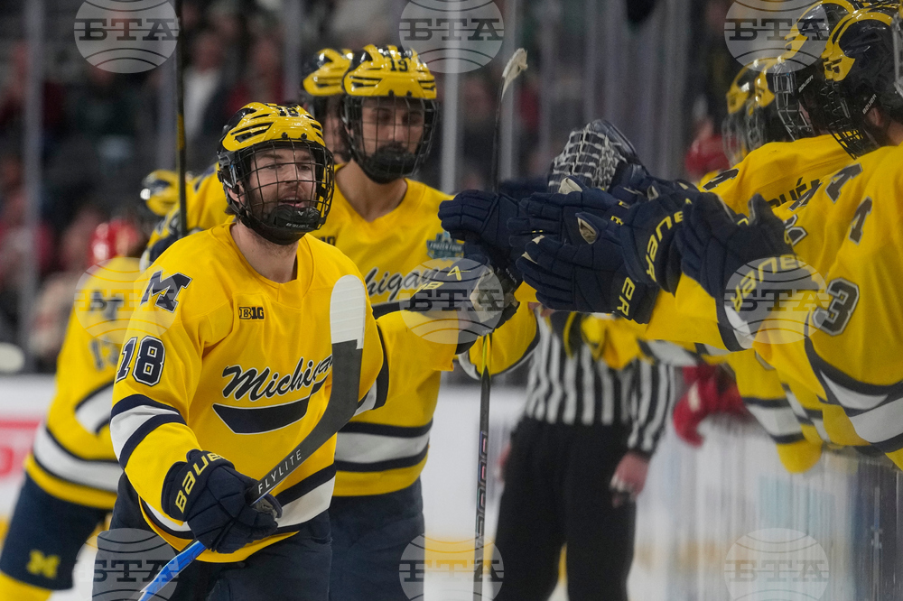 NCAA Michigan Denver Hockey