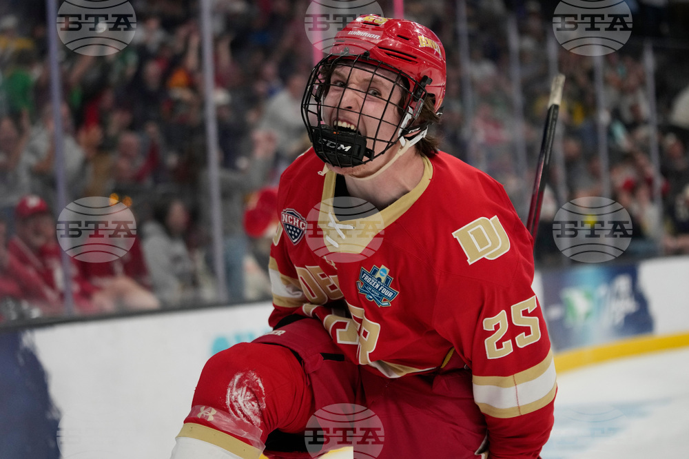 NCAA Michigan Denver Hockey