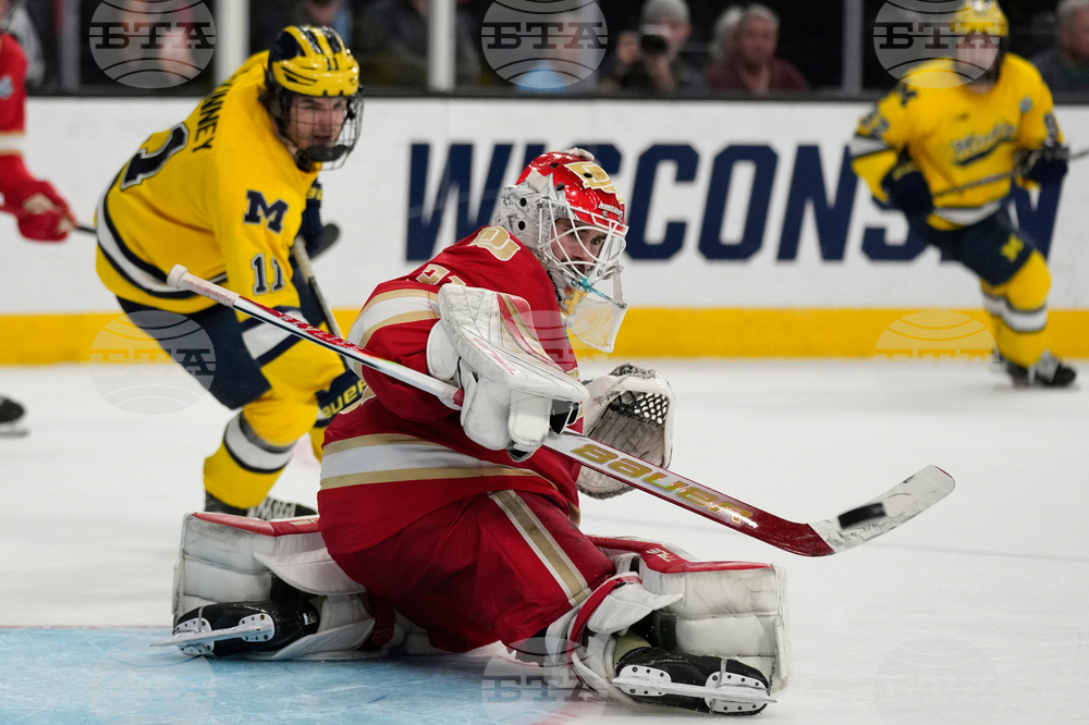 NCAA Michigan Denver Hockey