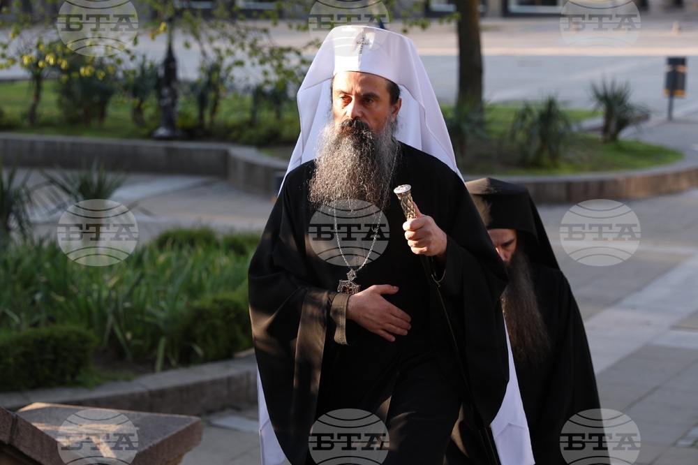 Последование за Царските часове - патриарх Даниил