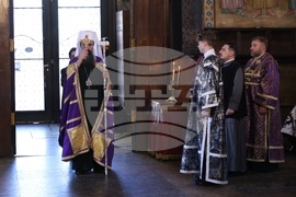 Последование за Царските часове - патриарх Даниил