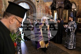 Последование за Царските часове - патриарх Даниил