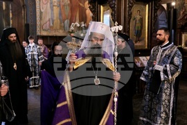 Последование за Царските часове - патриарх Даниил