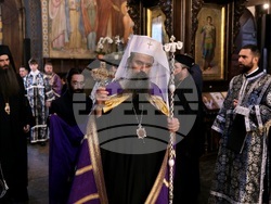 Последование за Царските часове - патриарх Даниил