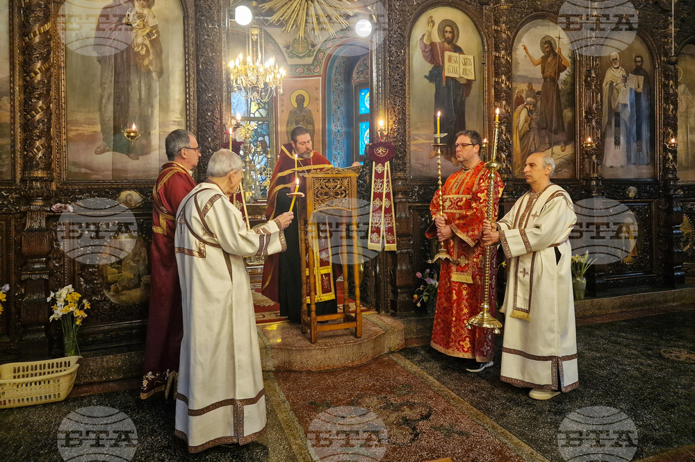 Стара Загора - храм „Св. Димитър“ - изнасяне на плащаница