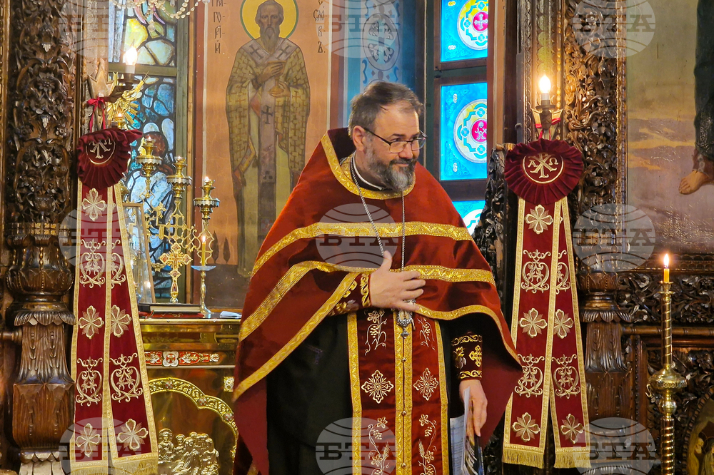 Стара Загора - храм „Св. Димитър“ - изнасяне на плащаница