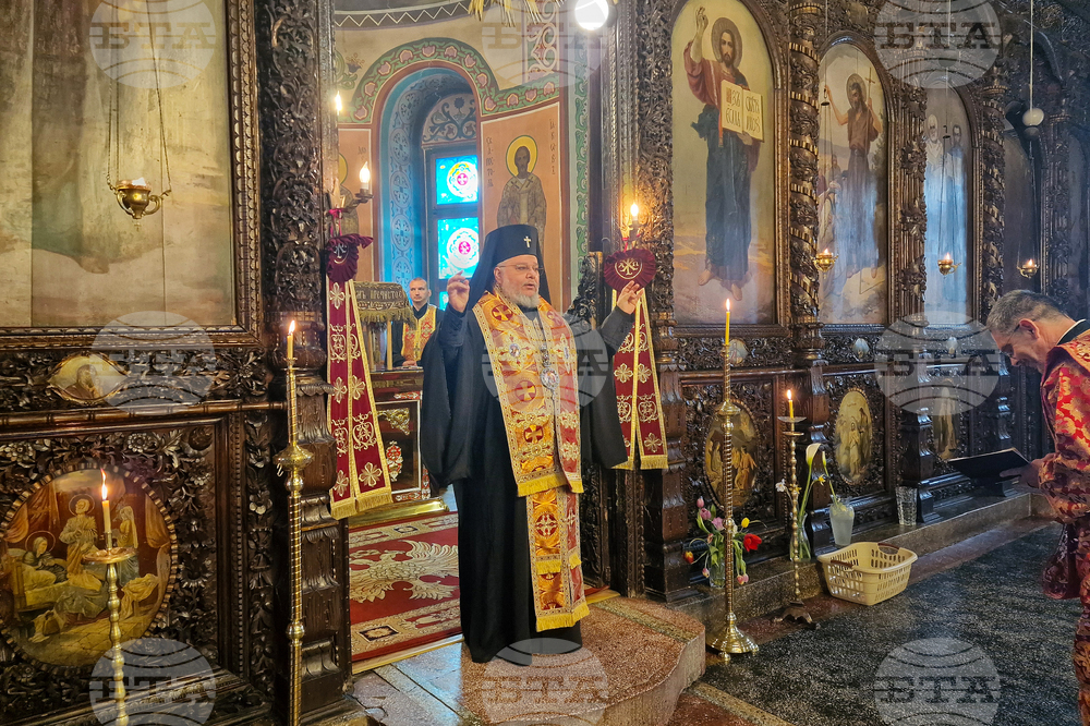 Стара Загора - храм „Св. Димитър“ - изнасяне на плащаница