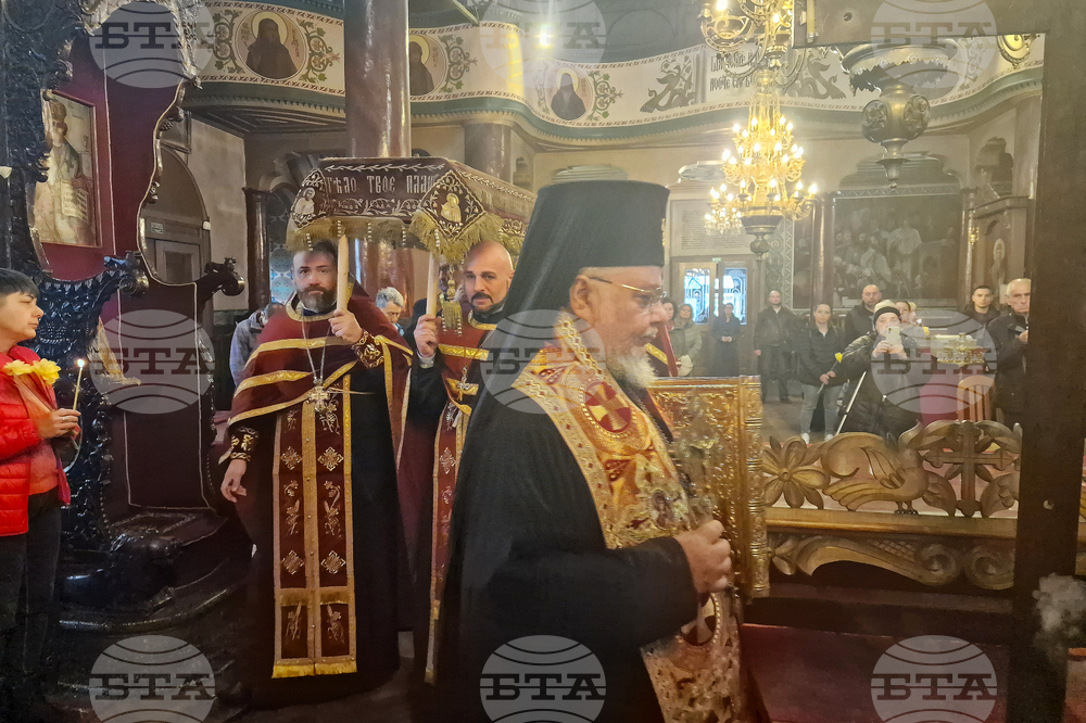 Стара Загора - храм „Св. Димитър“ - изнасяне на плащаница