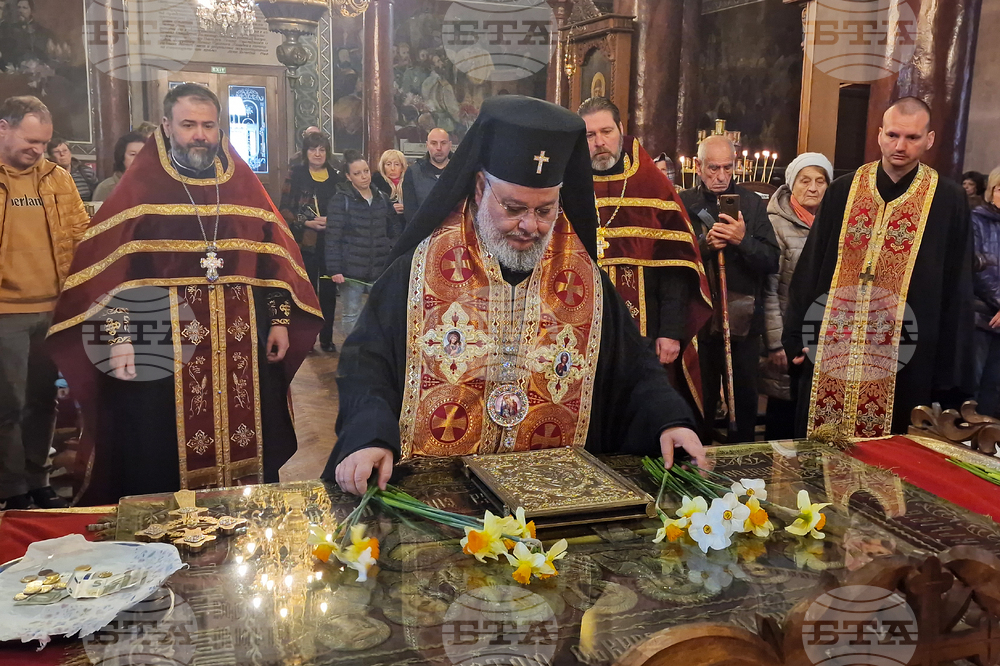 Стара Загора - храм „Св. Димитър“ - изнасяне на плащаница