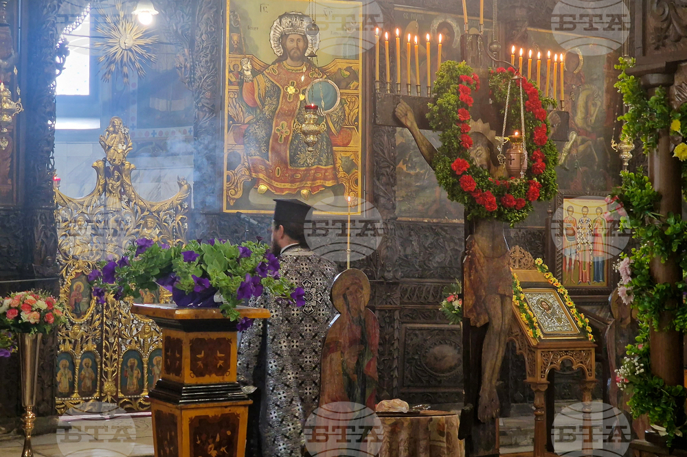 Пазарджик - храм „Свето успение Богородично“- Разпети петък