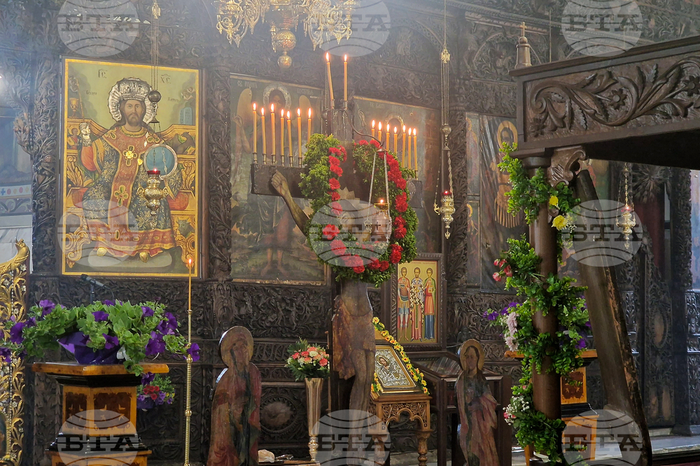 Пазарджик - храм „Свето успение Богородично“- Разпети петък